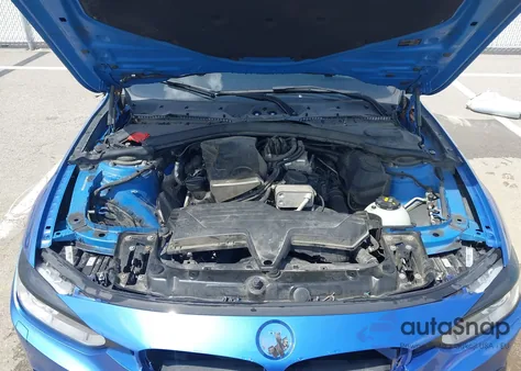 2015 BMW 328I xDrive z USA, uszkodzony, nr VIN WBA3B3C57FJ985025